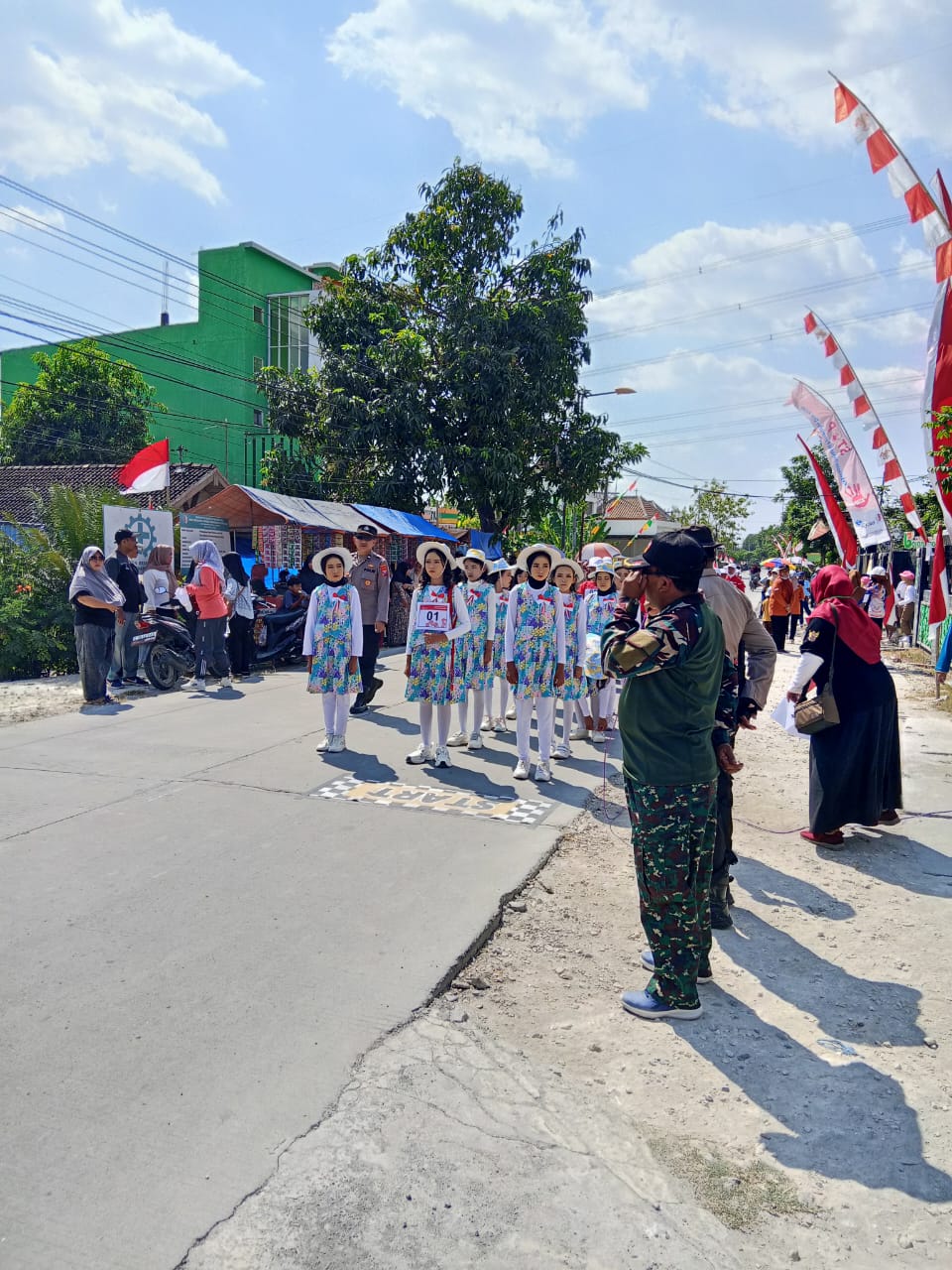 Gerak Jalan Tingkat Kecamatan Ngambon